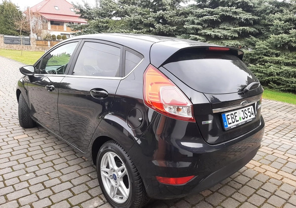 Ford Fiesta cena 24900 przebieg: 129000, rok produkcji 2013 z Ińsko małe 352